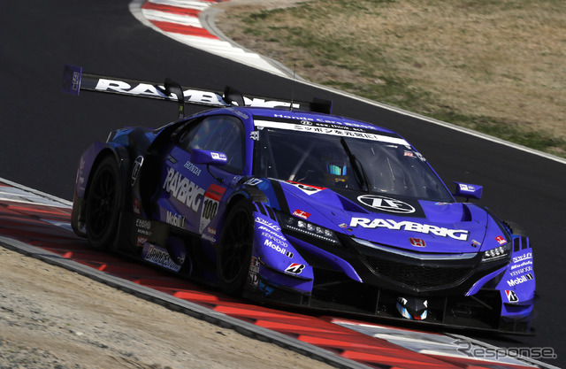 山本&バトンの#100 RAYBRIG NSX-GT。