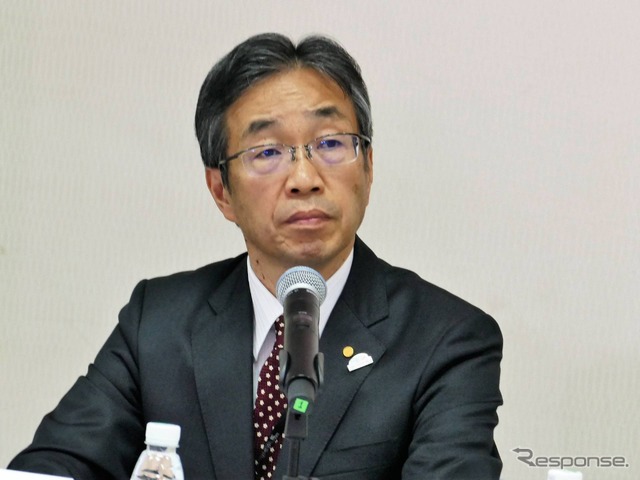 渉外・広報本部本部長の山岡正博 常務役員