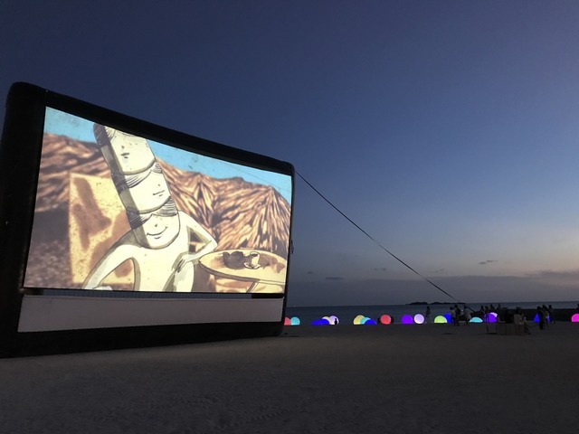 ロングビーチ Drive-in Theater スクリーン・イメージ
