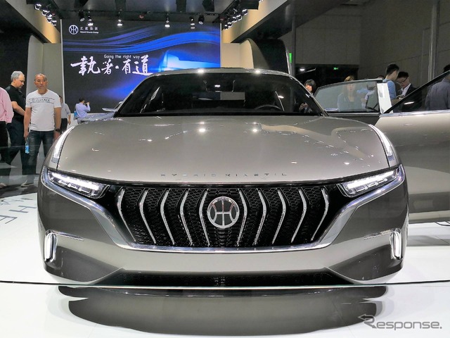 正道集団『H600』（昨年の上海モーターショーにて）