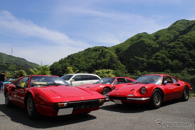 フェラーリ 308GTSとディノ246GTB