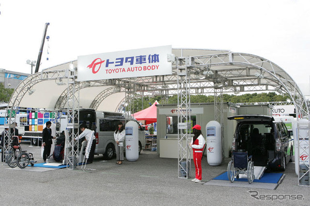 【東京モーターショー07】写真蔵…試乗会&屋外展示