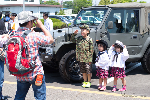 筑波サーキット・カーフェスティバル2018で自衛隊がブース出展(2018年5月5日)