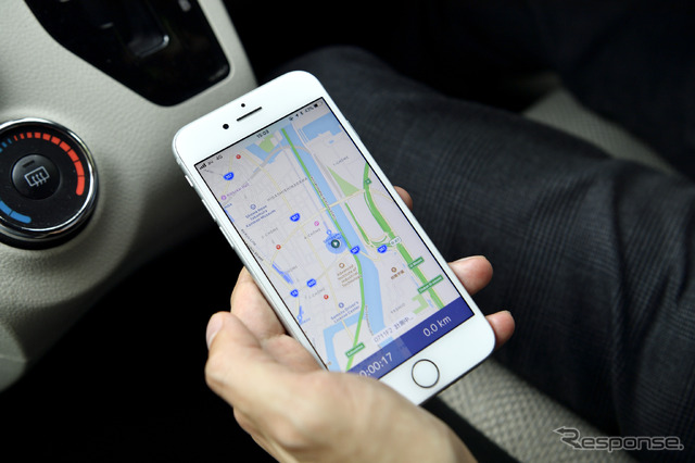 スマートドライブカーズではスマートフォンやタブレットで様々な車両情報を管理することができる