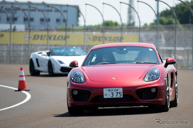 筑波サーキット・カーフェスティバル2018でスーパーカーショーが開催(2018年5月5日)
