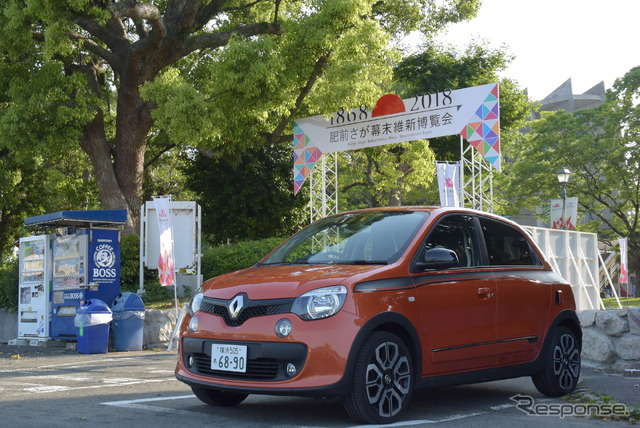 今回の旅のお供はルノートゥインゴGT