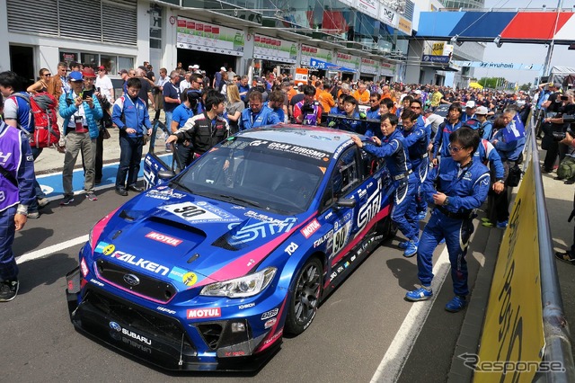 ニュルブルクリンク24時間耐久レースに参加するSTI