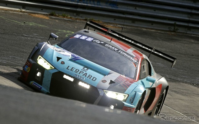 ニュル24時間に参戦したアウディR8 LMS　