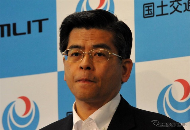 睡眠点呼は「事故防止と共に働き方改革を進める観点からも重要」と語る石井国交相(15日・霞が関)