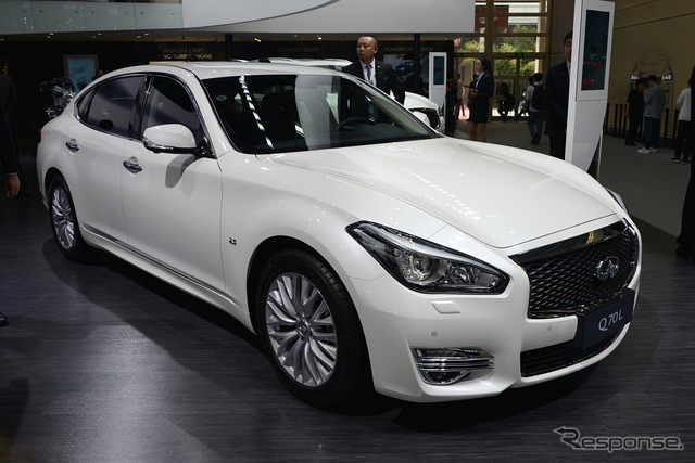 インフィニティ Q70L(日本名 日産 フーガ)(北京モーターショー2018)