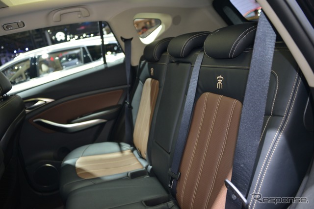 BYD 宋 EV 400(北京モーターショー2018)