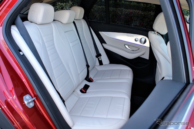 メルセデスベンツ E220d4MATICオールテレイン