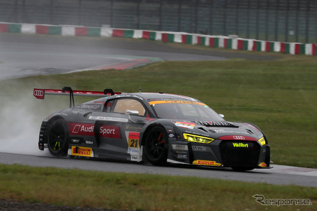 #21 アウディR8 LMS