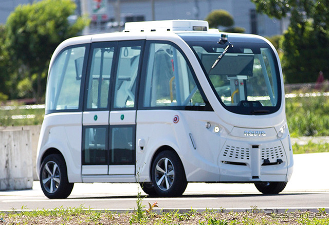 SBドライブが所有する自動運転シャトルバス「NAVYA ARMA(ナビヤ・アルマ)」