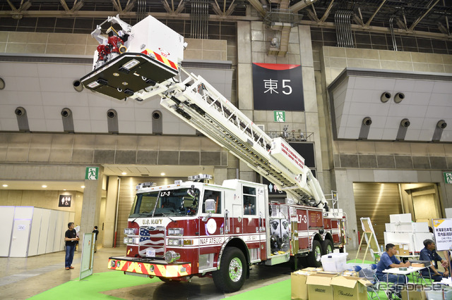 米海軍はしご車(東京国際消防防災展2018)