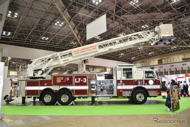 米海軍はしご車(東京国際消防防災展2018)