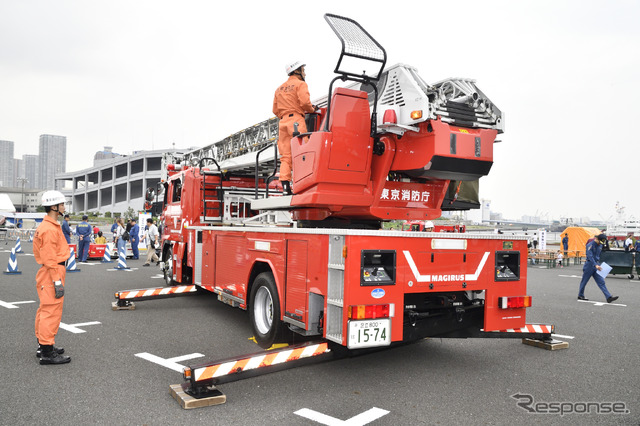 はしご車（東京国際消防防災展2018）