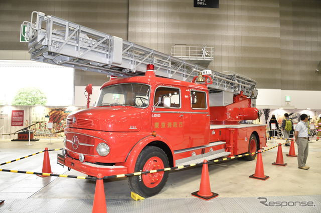 ベンツはしご車（東京国際消防防災展2018）