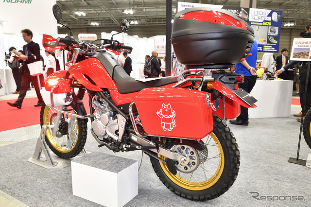 ヤマハモーターエンジニアリング消防活動二輪車“赤バイ”(東京国際消防防災展2018)