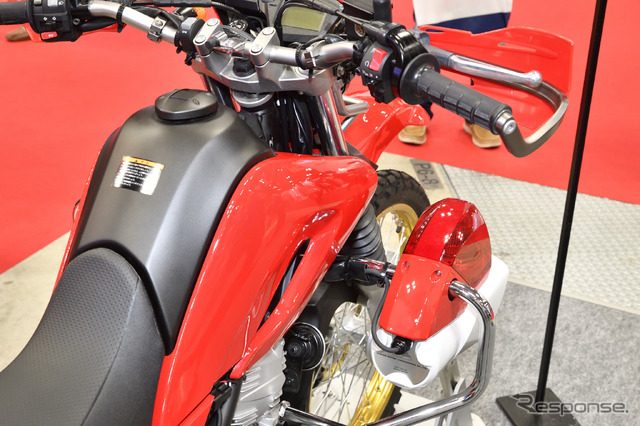 ヤマハモーターエンジニアリング消防活動二輪車“赤バイ”(東京国際消防防災展2018)