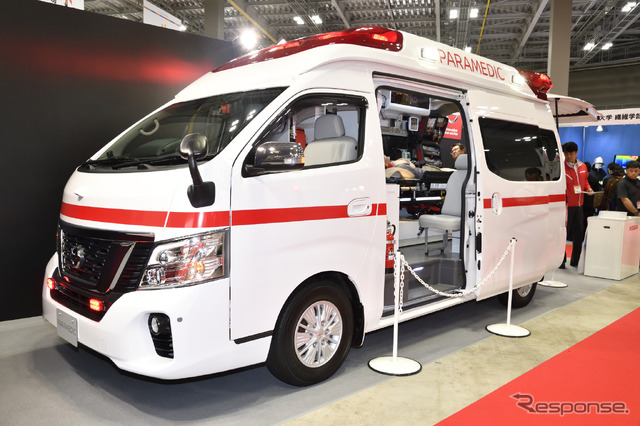 日産パラメディック新型(東京国際消防防災展2018)
