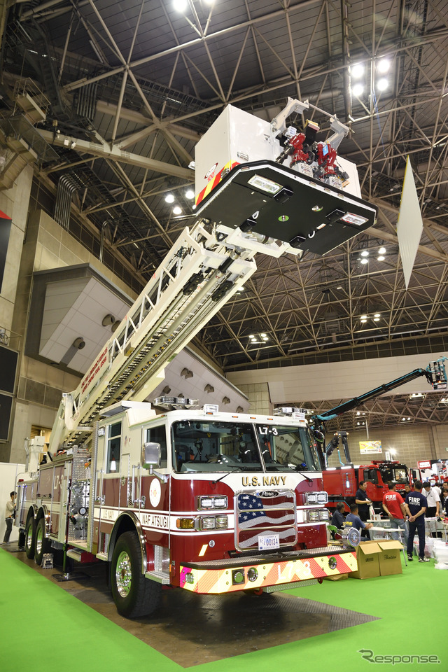 在日米海軍厚木基地の消防車(東京国際消防防災展2018)