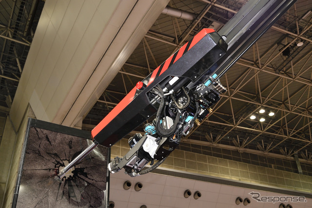 モリタの破壊放水塔付自走式化学消防ポンプ自動車 Red Sky Lance(東京国際消防防災展2018)