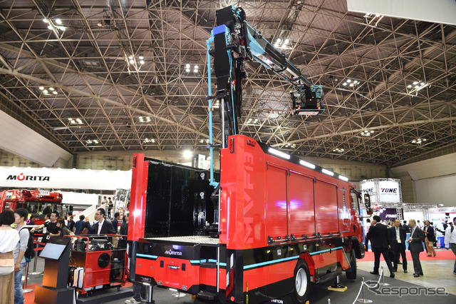 13mブーム付多目的消防ポンプ自動車MVF13海外仕様(東京国際消防防災展2018)