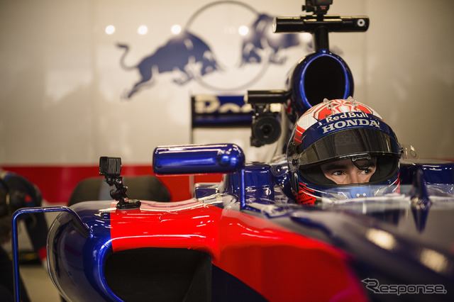 マルケスのF1初ドライブの模様。