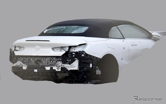 BMW 8シリーズ カブリオレのホワイトボディ(写真は加工済み)