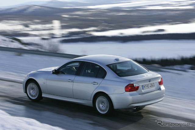 xDrive四輪駆動を搭載したBMW325xiを発売