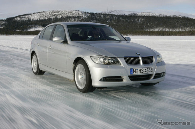 xDrive四輪駆動を搭載したBMW325xiを発売