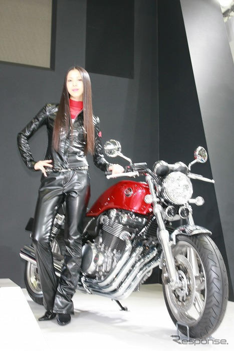 【東京モーターショー07】コンパニオン写真蔵…ホンダ 二輪
