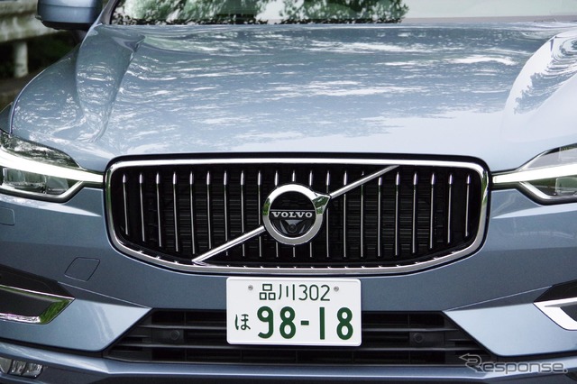 ボルボ XC60 D4 AWD Inscription