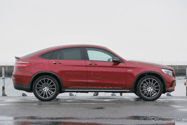 メルセデスAMG　GLC43クーペ