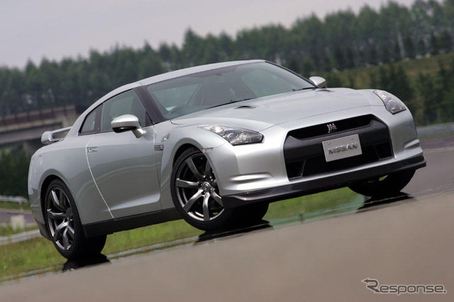 日産 GT-R がやって来る! 11月23-25日