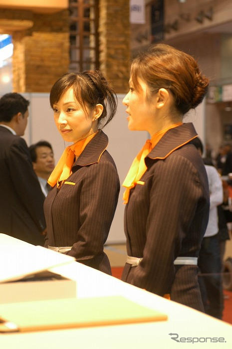 【東京モーターショー07】コンパニオン写真蔵…マイバッハ その3