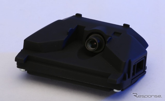 ZFとモービルアイが共同開発した新世代の車載カメラ