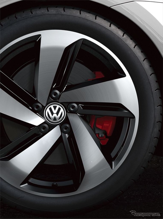 VW ポロ GTI 17インチアルミホイール&レッドブレーキキャリパー