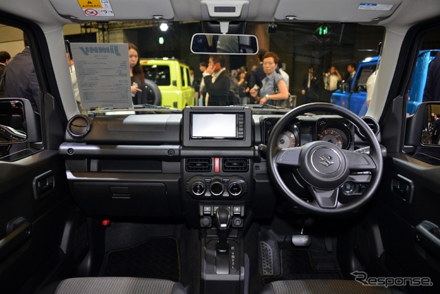 スズキ・ジムニー新型(AT仕様車)