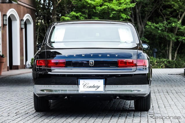 トヨタ センチュリー 新型(ボディカラー:「神威」、内装:ウールファブリック「瑞響」)