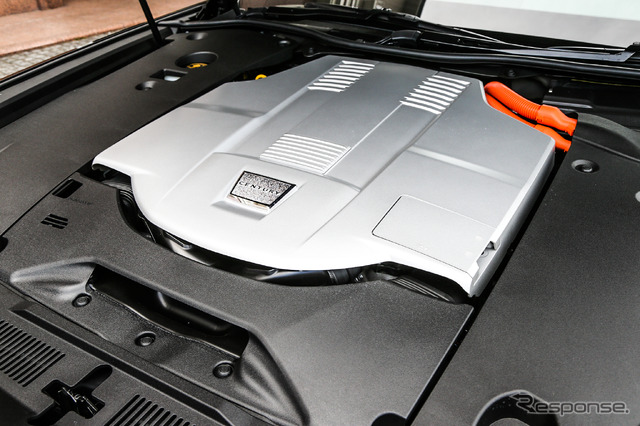 トヨタ センチュリー 新型(ボディカラー:「神威」、内装:ウールファブリック「瑞響」)