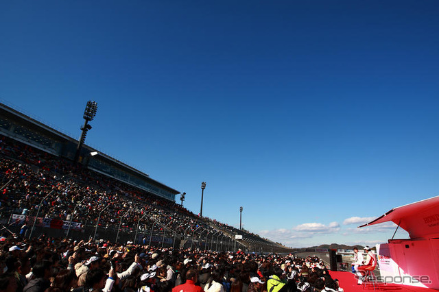 ホンダ レーシング THANKS DAY に大勢のファン集まる