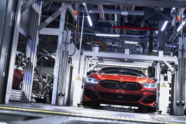 最新デジタル技術を導入して生産される BMW 8シリーズ クーペ 新型