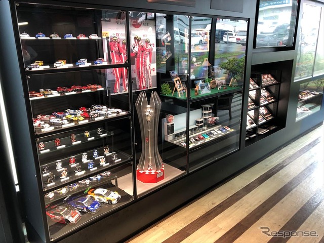 レストランオリヅル内展示ブース