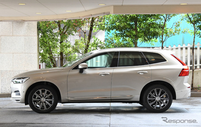 ボルボ XC60 D4 AWD