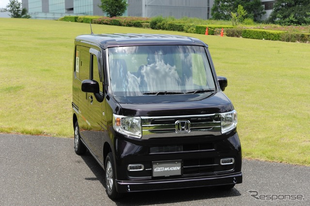 ホンダ N-VAN +STYLE COOL 無限パーツ装着車