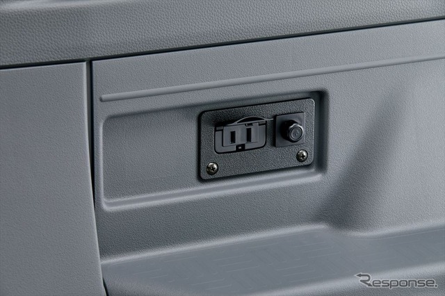 外部電源入力キット(車内/開)