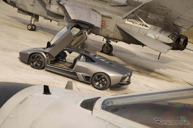 ランボルギーニ レヴェントン と戦闘機、どちらが速い？ 4枚目の