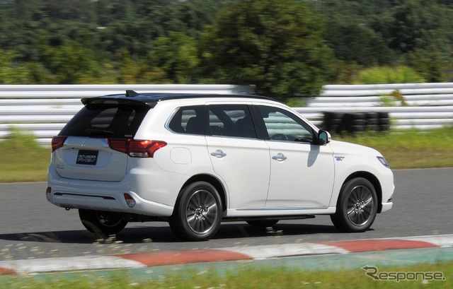三菱 アウトランダーPHEV 改良新型(2019年モデル)